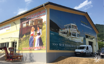 MultiProfile® - Die Lösung für den Aussenbereich in Klein- und Großformaten MultiProfile® - Die Lösung für den Aussenbereich in Klein- und Großformaten